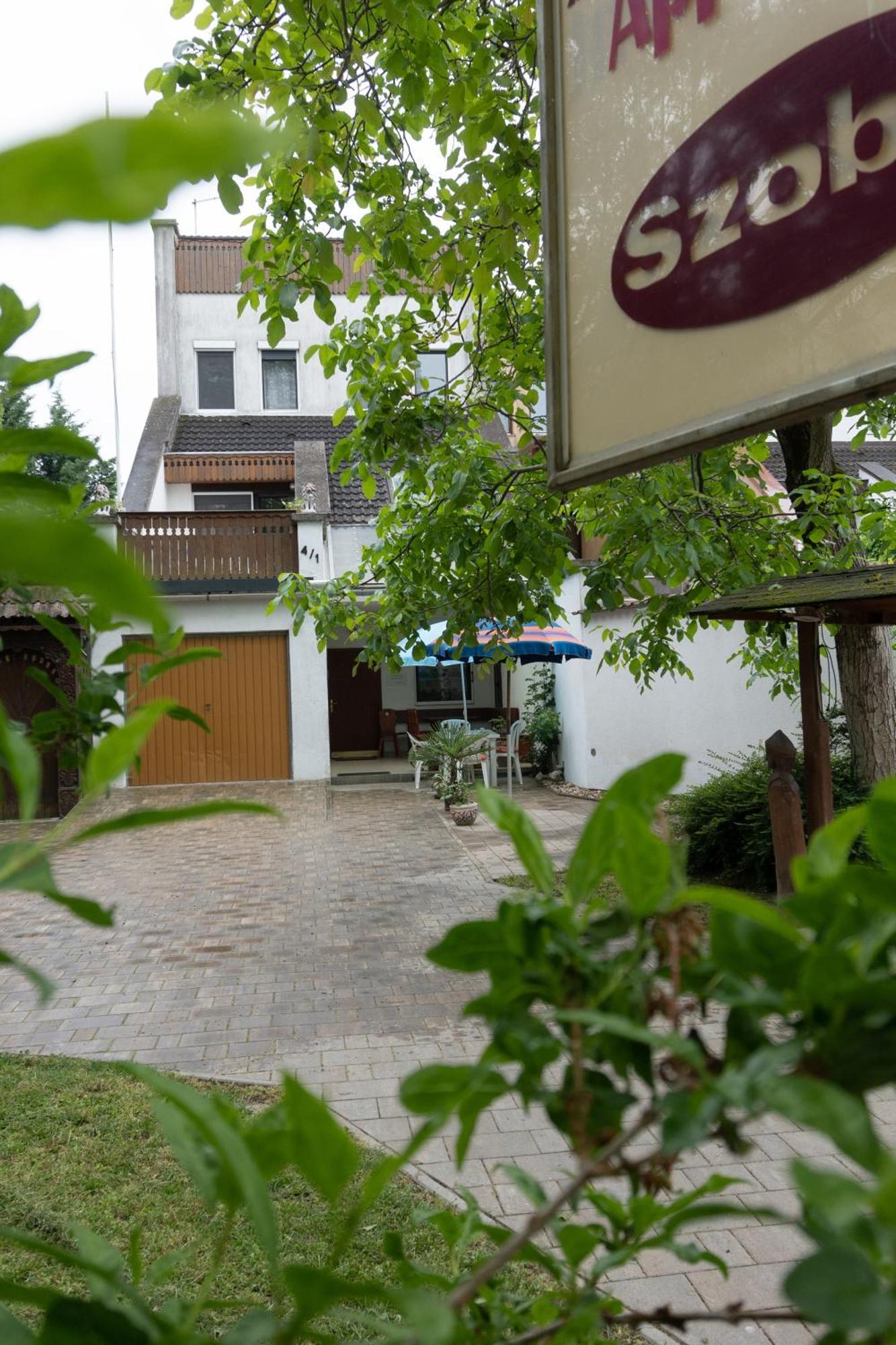 Rent A Scooter Vendeghaz Lägenhet Zamárdi Exteriör bild